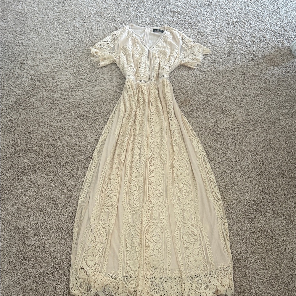 Chic Cream Lace Maxi Dress